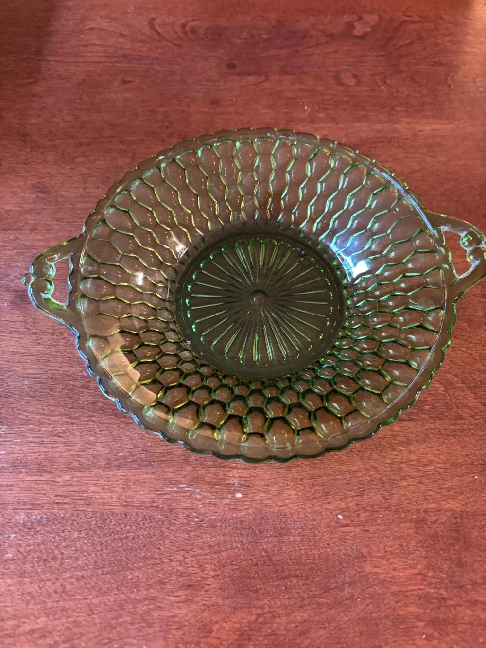 Indiana Glass avocado green Honeycomb serving dish